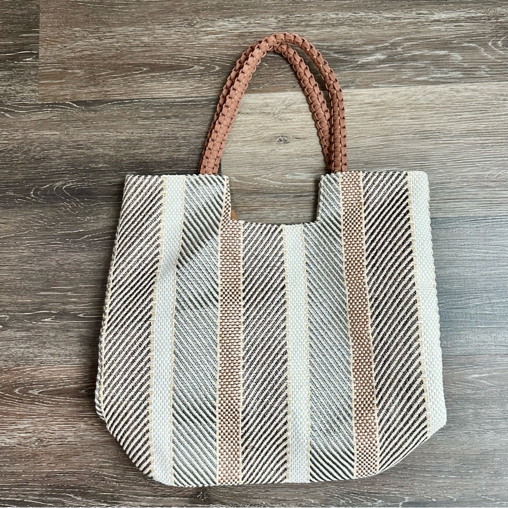 Elegant Striped Tote Bag in Cream and Brown - Picture 6 of 7